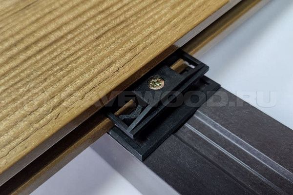 Кляммер для террасной доски пластиковый Savewood купить в Новосибирске